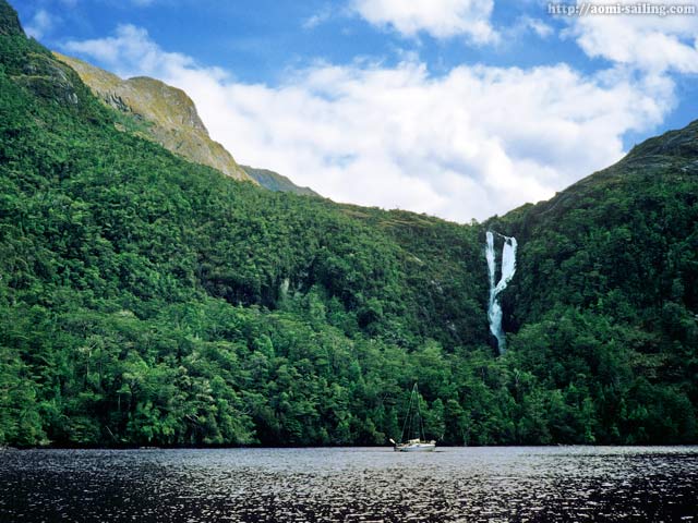 ヨットで訪れたパタゴニア、チリ多島海の景色の写真